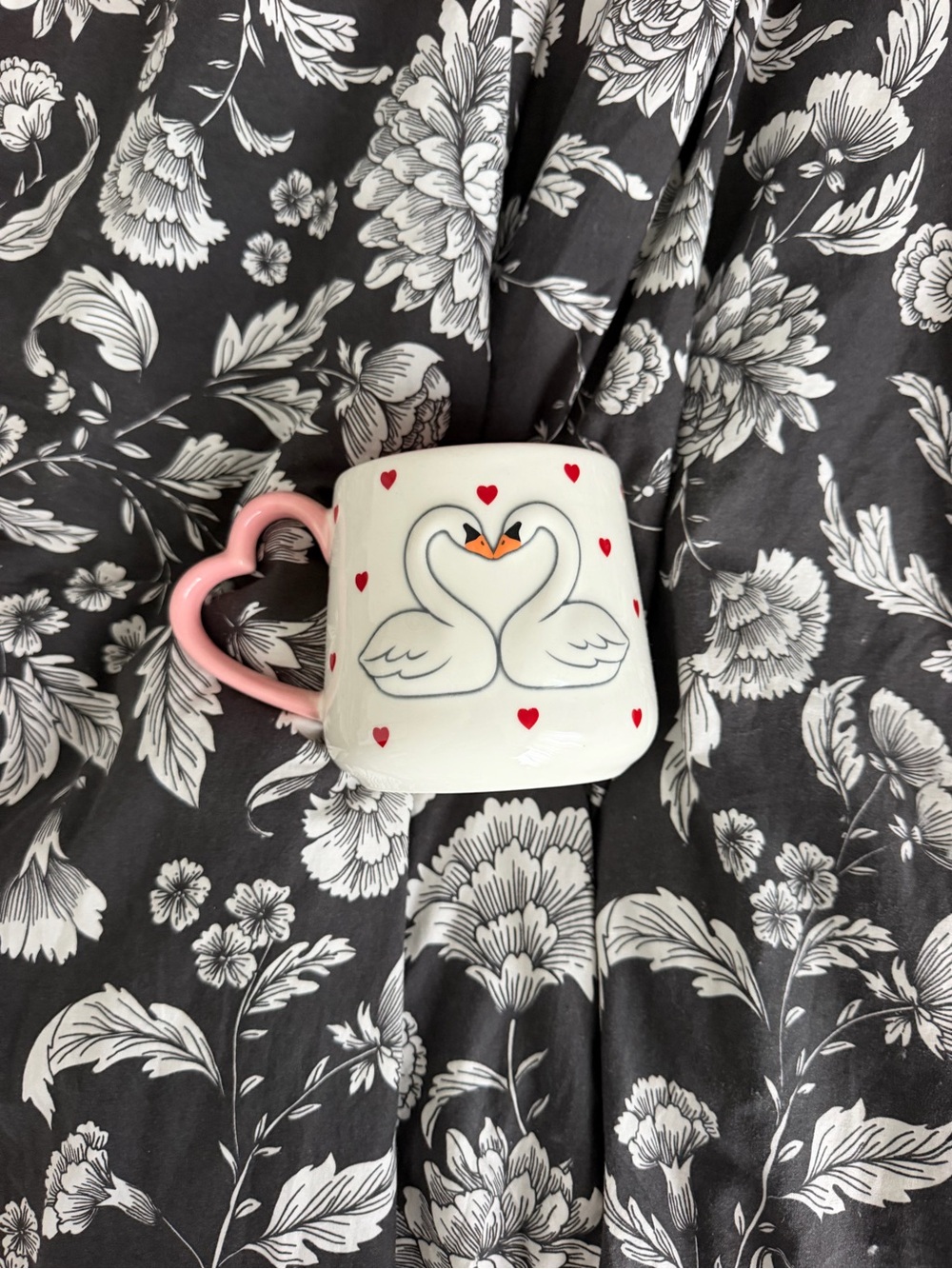 HomeGoods Valentine's Day Swan Heart Ceramic Mug